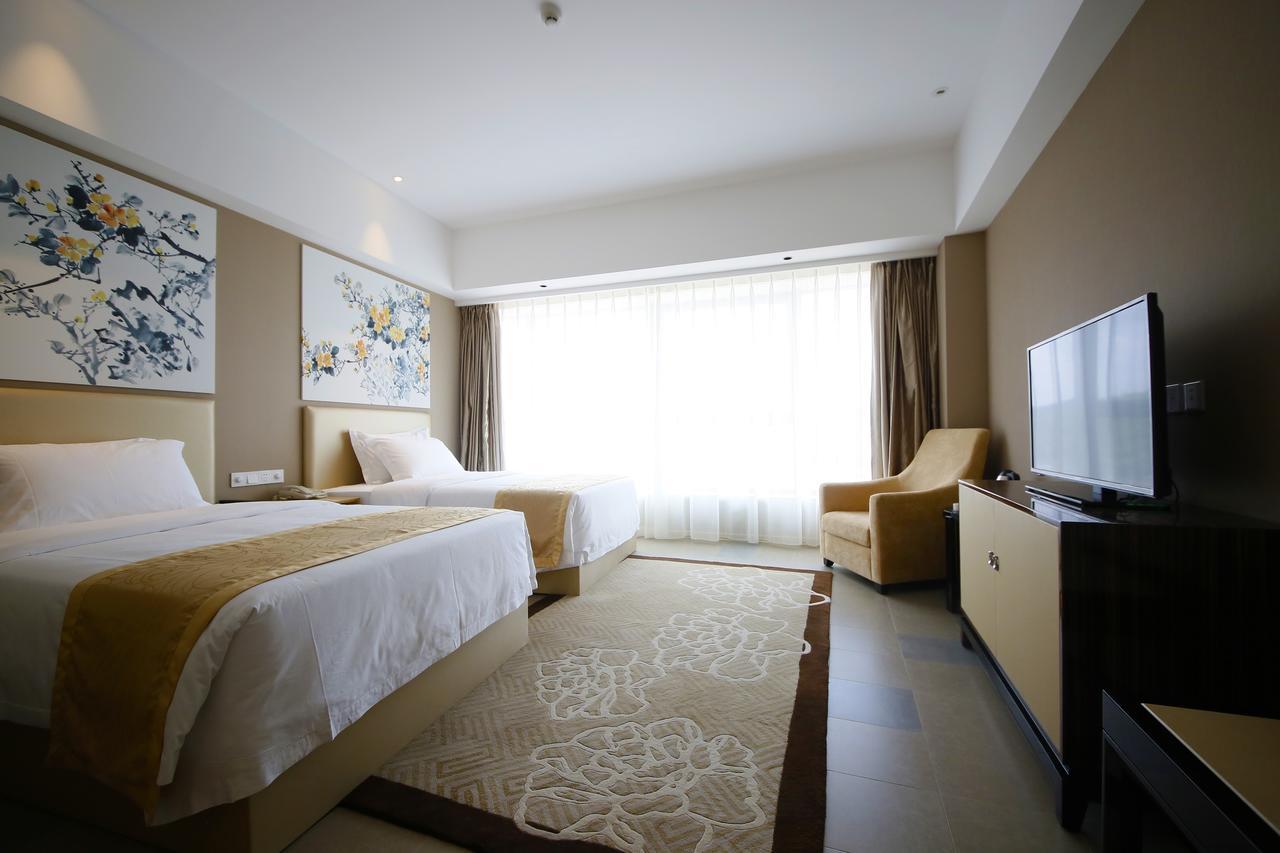 Howard Johnson Flower City Hotel Кунмин Екстериор снимка