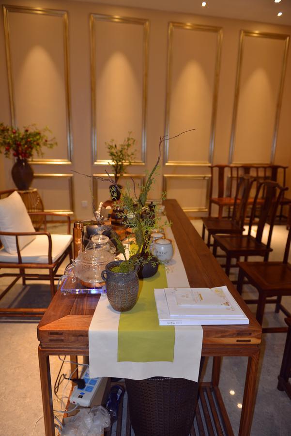 Howard Johnson Flower City Hotel Кунмин Екстериор снимка
