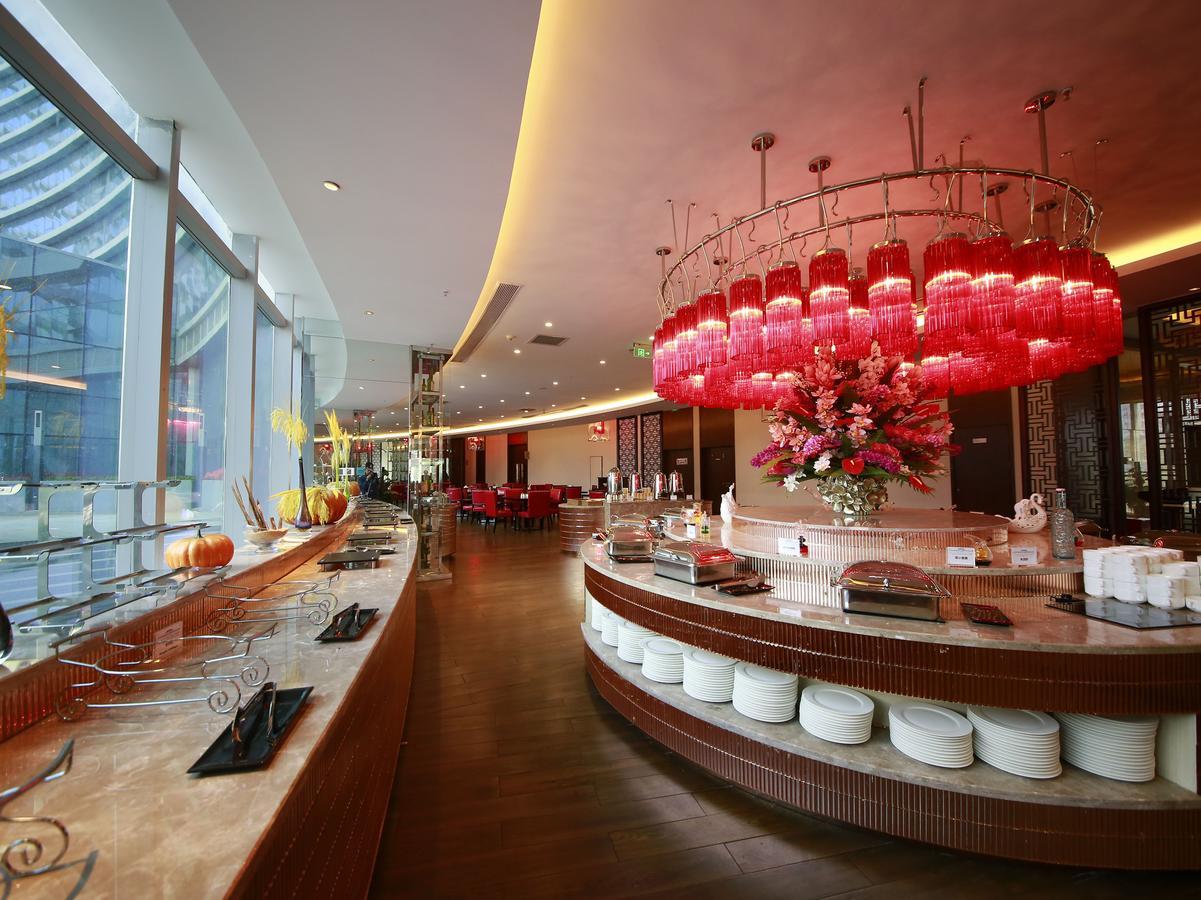 Howard Johnson Flower City Hotel Кунмин Екстериор снимка