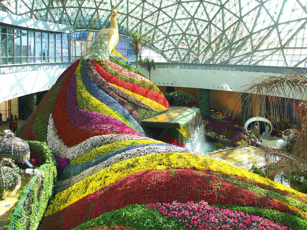 Howard Johnson Flower City Hotel Кунмин Екстериор снимка