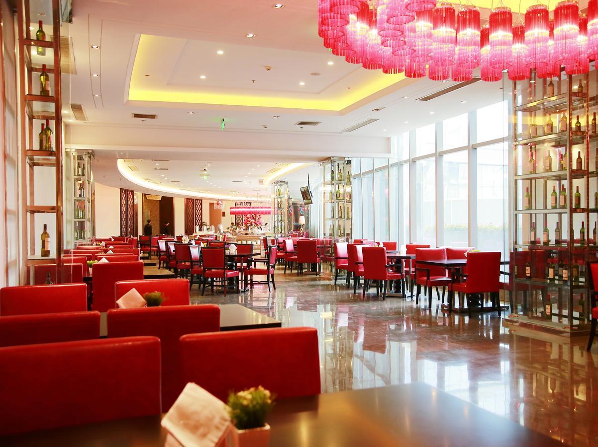 Howard Johnson Flower City Hotel Кунмин Екстериор снимка